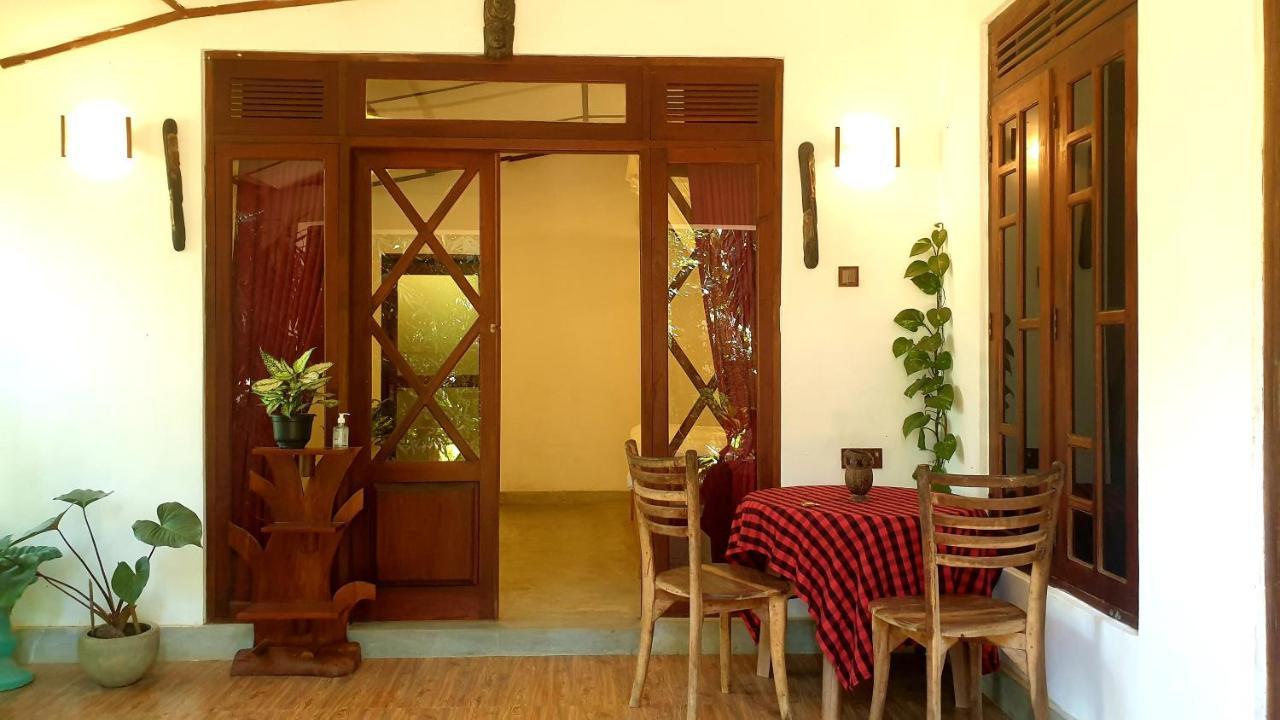 Wingate Homestay Элла Экстерьер фото