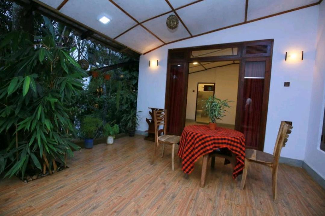 Wingate Homestay Элла Экстерьер фото