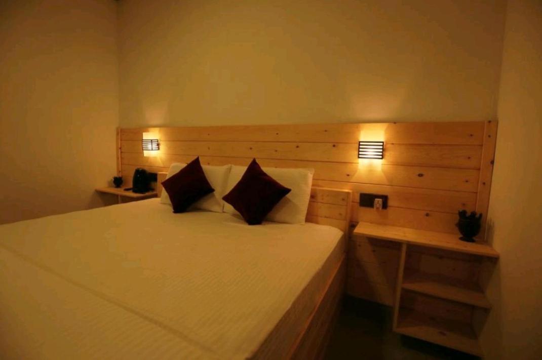 Wingate Homestay Элла Экстерьер фото
